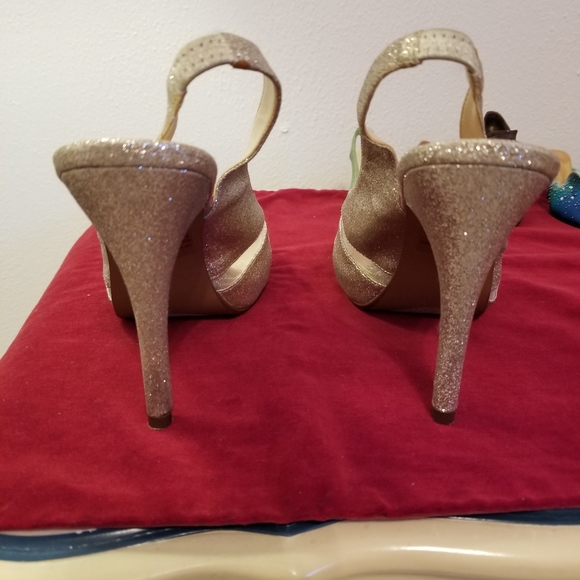 Gold high heels size 8 - Picture 4 of 6